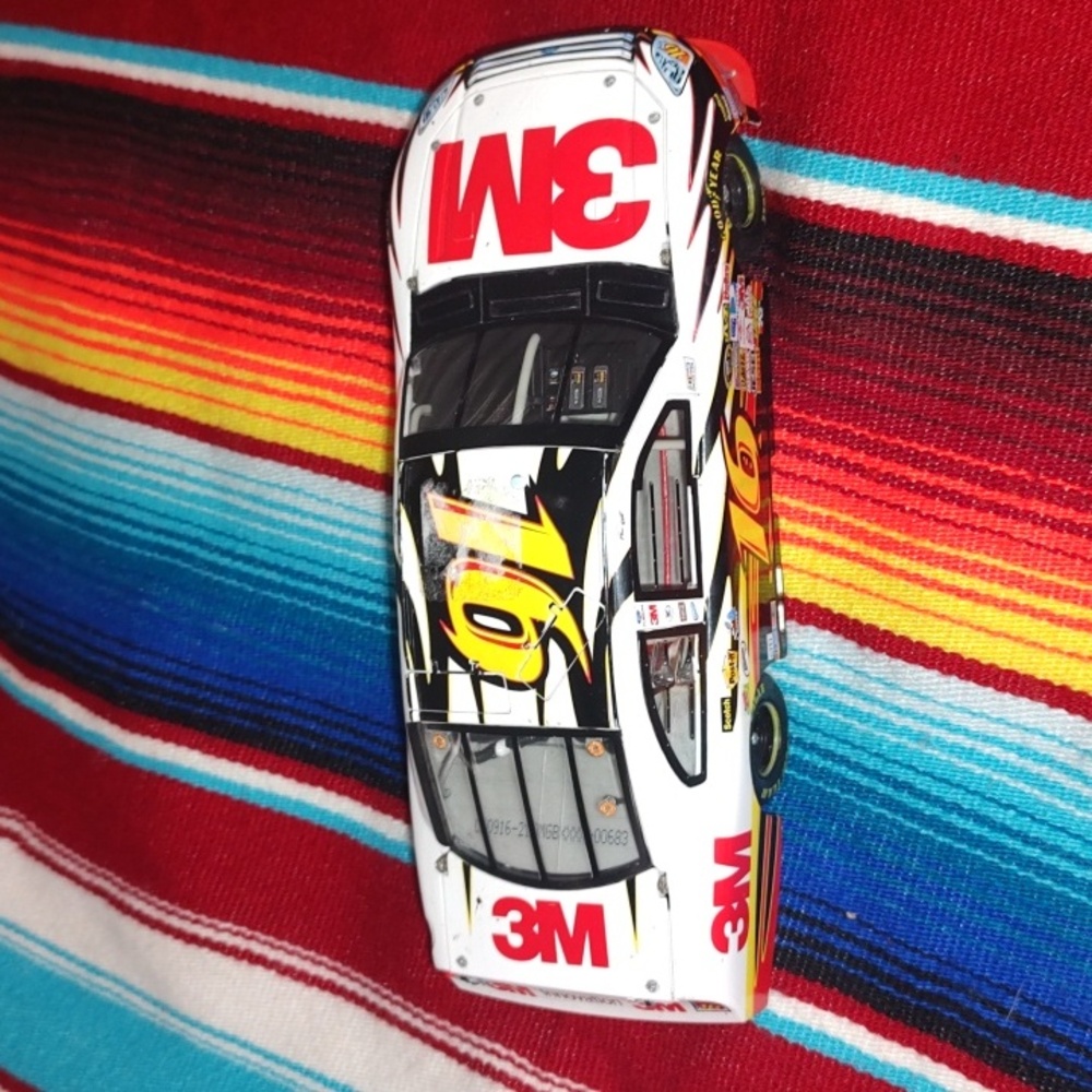Action Racing Collectables Silver Series Brand, Greg Biffle #16 2010 Stock Car